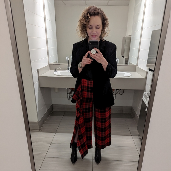 Meet your Posher, Andrea - Picture 4 of 4